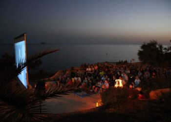 Solar cinema