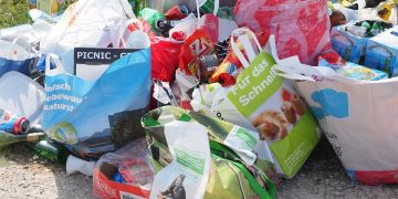 Bugibba, Qawra, St Paul’s Bay: fioccano le multe per rifiuti lasciati in strada i giorni sbagliati