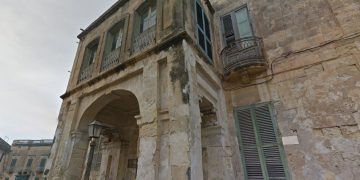 Il Governo vuole acquistare l’ex residenza privata della regina Elisabetta