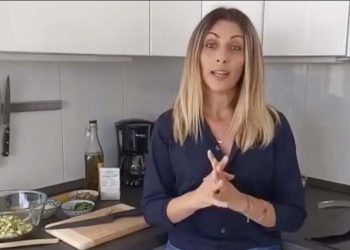 «È domenica, che si mangia di buono?» S1E8: Spaghetti con pesto di zucchine e pistacchi