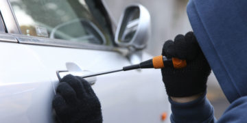 Rubavano e danneggiavano auto a Qormi, Zebbug e Ghaxaq: arrestati due pregiudicati
