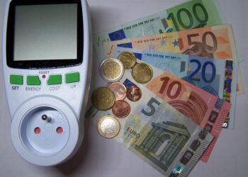 Bollette pazze: i maltesi hanno pagato oltre 6 milioni di euro in più del dovuto per luce e acqua