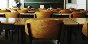 Fuga dalla scuola, il ministro Caruana corre ai ripari: «Investiamo sui nostri figli»