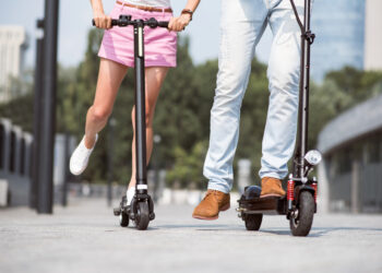 Troppi incidenti: il lungomare vietato agli e-scooter