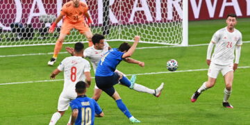Italia, que es fantástica fantástica esta fiesta! Spagna battuta ai rigori