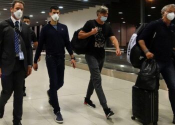 Djokovic espulso dall’Australia; il numero uno del mondo non giocherà agli Open