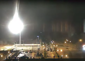 Zaporizhzhia è in fiamme. La centrale nucleare più grande d’Europa bombardata dalle forze russe