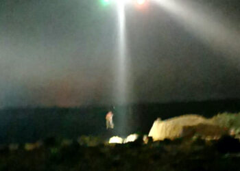 Due persone cadono in un dirupo a Paradise Bay, salvate dall’elicottero delle Forze Armate