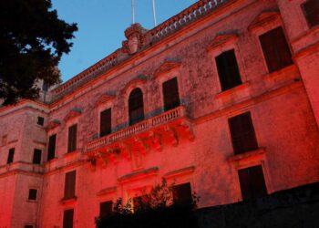 Giornata Mondiale del Donatore di Sangue: i Palazzi Presidenziali si illuminano di rosso