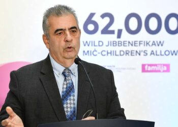Famiglie con figli, in arrivo i “nuovi” assegni con 250 euro annui in più a bambino