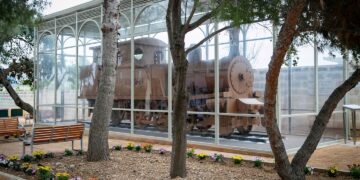 replica antica locomotiva