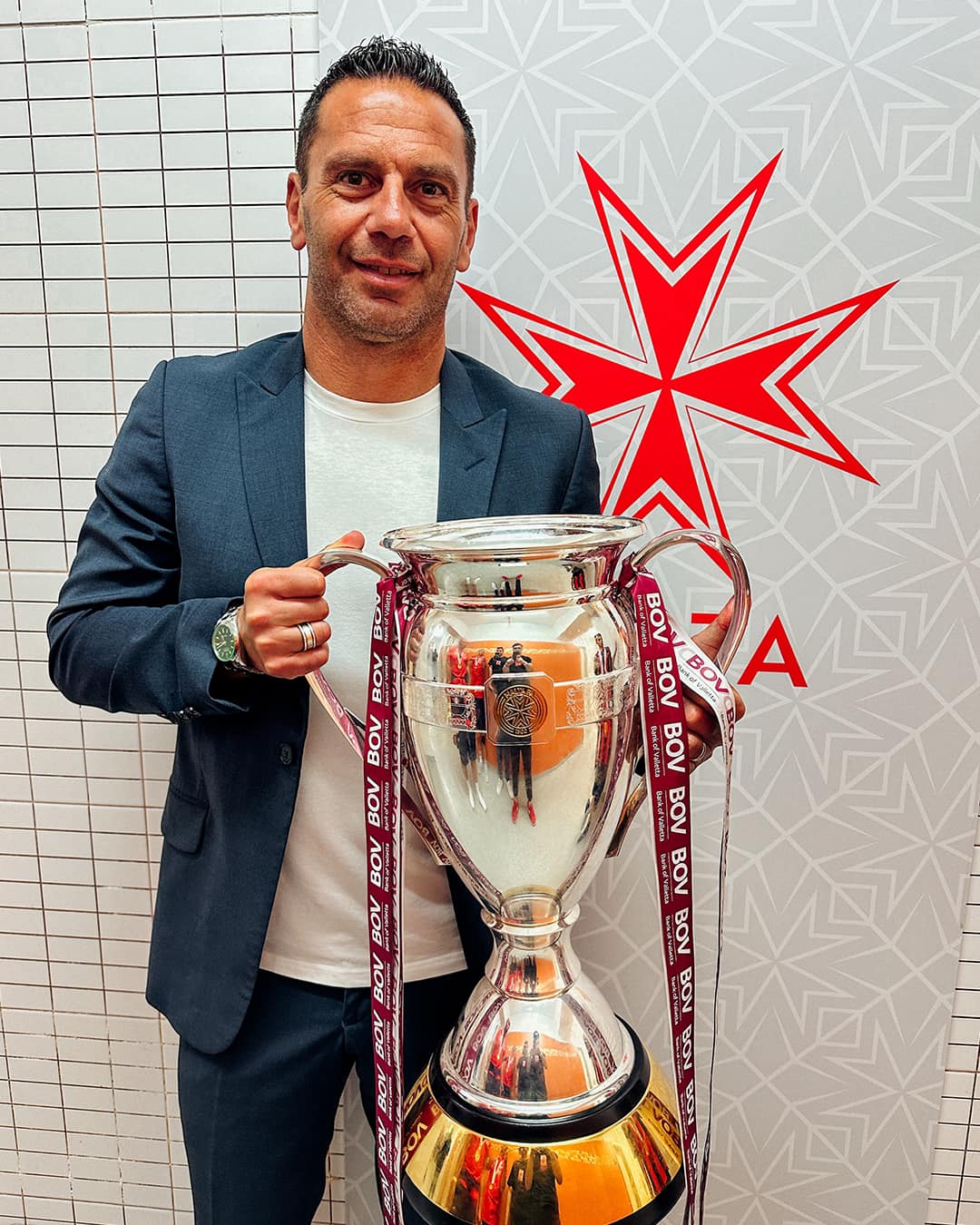 Luciano Zauri con la coppa conquistata - Photo credit: Hamrun Spartans