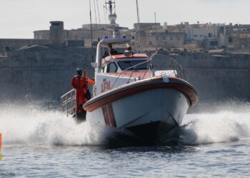 Dieci persone a bordo di una barca a noleggio soccorse al largo di Zonqor Point