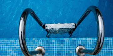 piscina scaletta