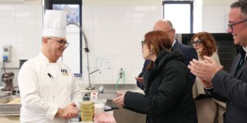 Un treno di cioccolato lungo 52 metri: Malta e Italia unite verso il record mondiale