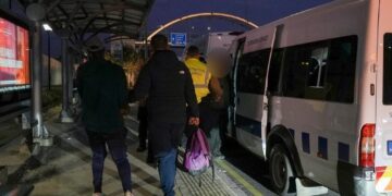 Blitz anti-clandestini, 46 arresti durante ispezioni su strada