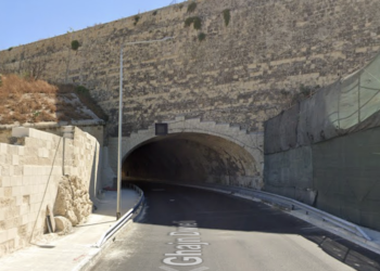Cospicua, strada chiusa al traffico dopo la caduta di massi