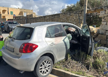 Mattinata di incidenti: due persone finiscono in ospedale con lesioni gravi