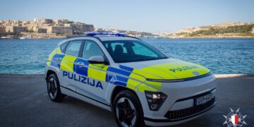 Sei nuovi veicoli elettrici alla polizia per presidiare le zone turistiche