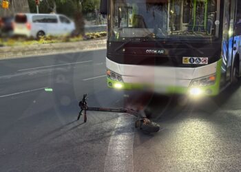 Monopattino contro autobus a Floriana, ferito un 12enne. Grave anche un motociclista a Tarxien
