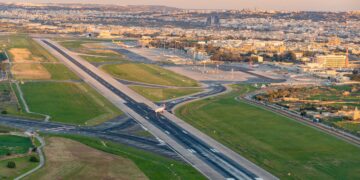Svolta green per il Malta International Airport: maxi piano da 12,5 milioni per ridurre le emissioni