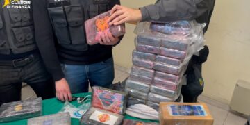Traffico di droga tra Sicilia e Malta, maxi blitz della GdF: l’operazione «Abisso» porta a quindici arresti
