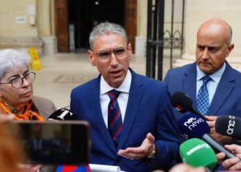Fake news, immagini AI e odio social: Aquilina denuncia, Repubblika avverte: «L’intimidazione non ci farà tacere»